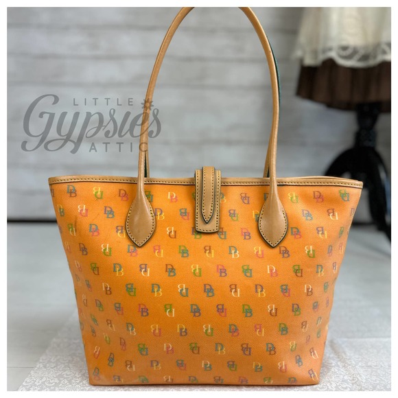 *SOLD* Vintage Dooney & Bourke Tangerine Tote - Picture 3 of 16